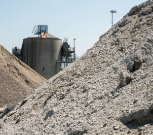 cement stockpile blending